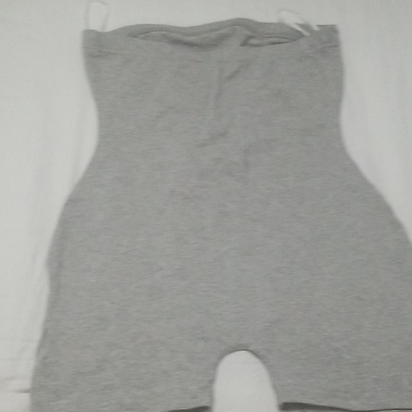 Healther knit tube romper - Picture 2 of 4